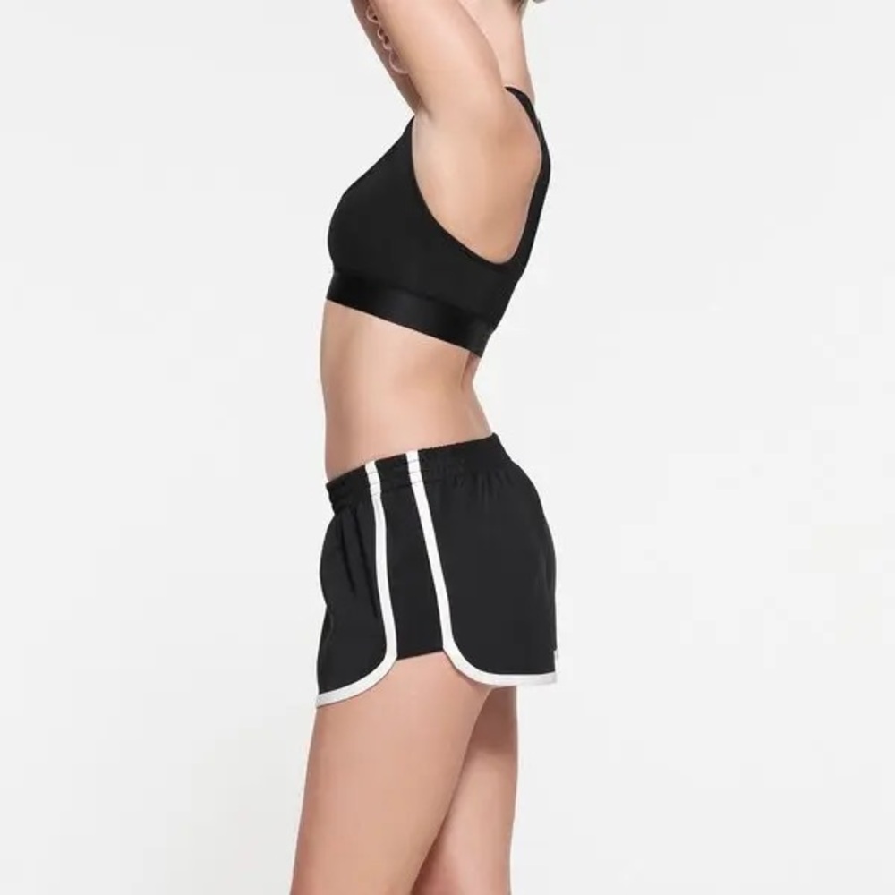 Skims Dolphin Track Short in Onyx Size Small Limited Edition Mint Condition